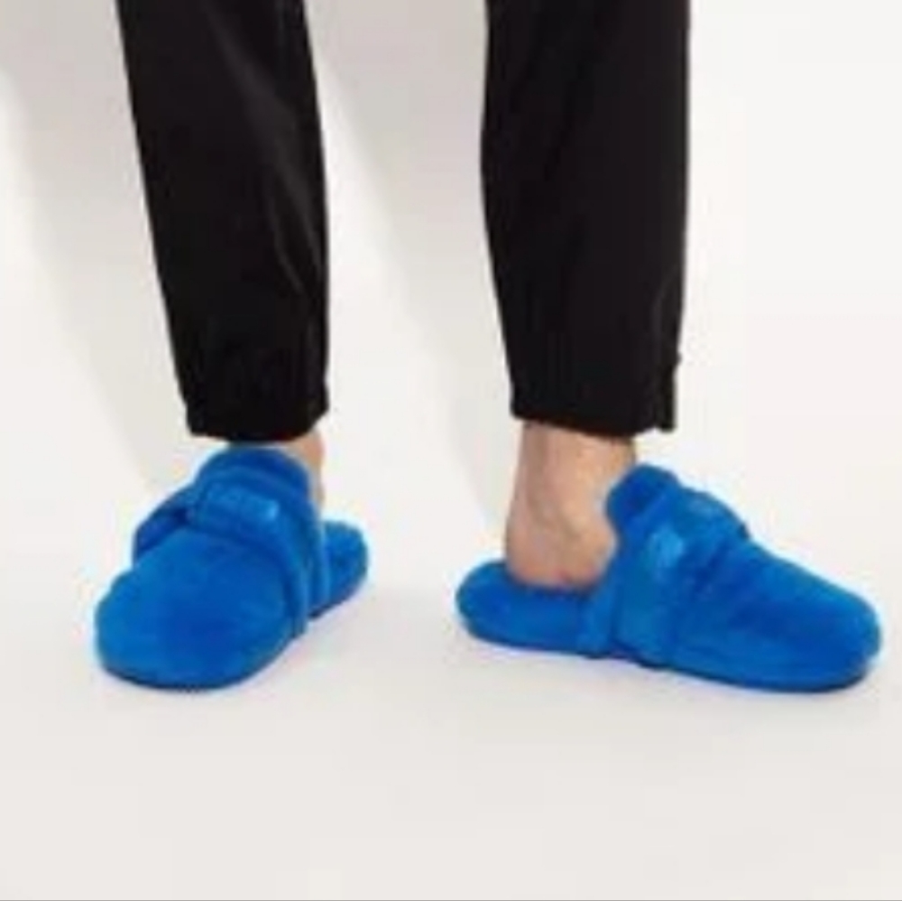 UGG - Picture 14 of 16